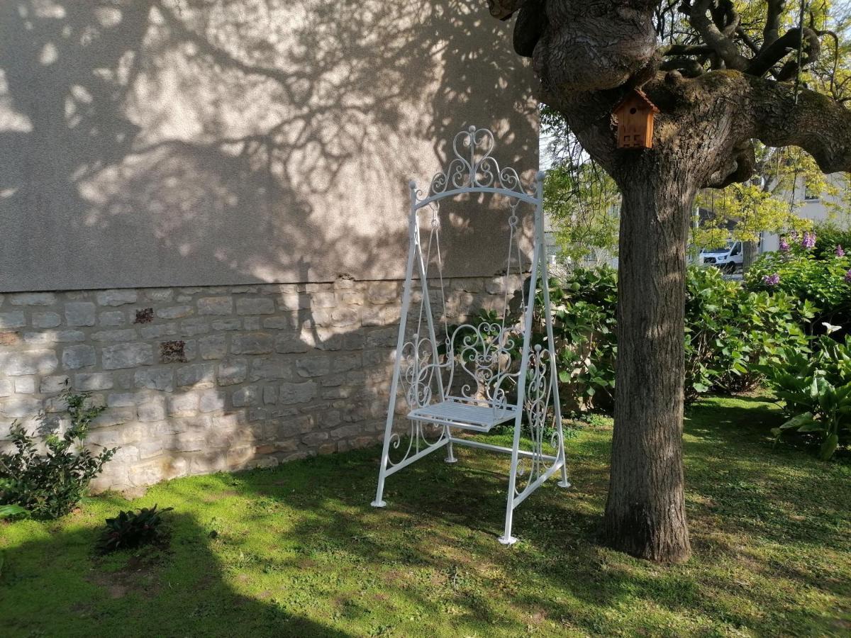 La Roseliere Maison Plain Pied Confortable Belle Decoration Jardin Magnifique 10 Mn A Pied Centre Ville Bayeux Proche Plages Du Debarquement Eksteriør billede