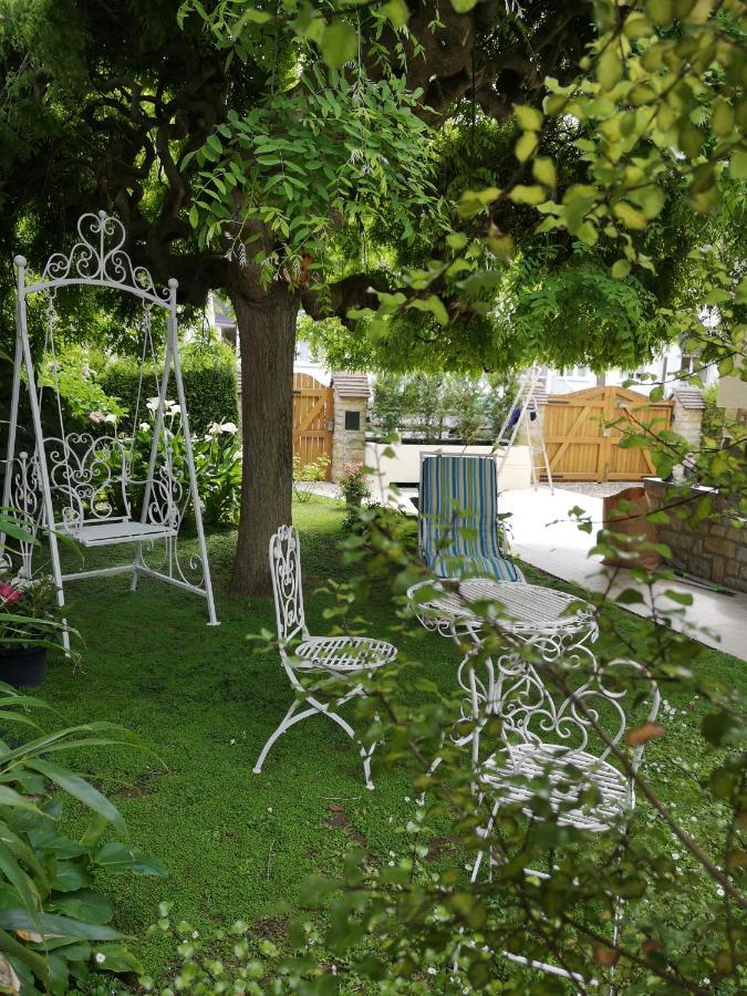 La Roseliere Maison Plain Pied Confortable Belle Decoration Jardin Magnifique 10 Mn A Pied Centre Ville Bayeux Proche Plages Du Debarquement Eksteriør billede
