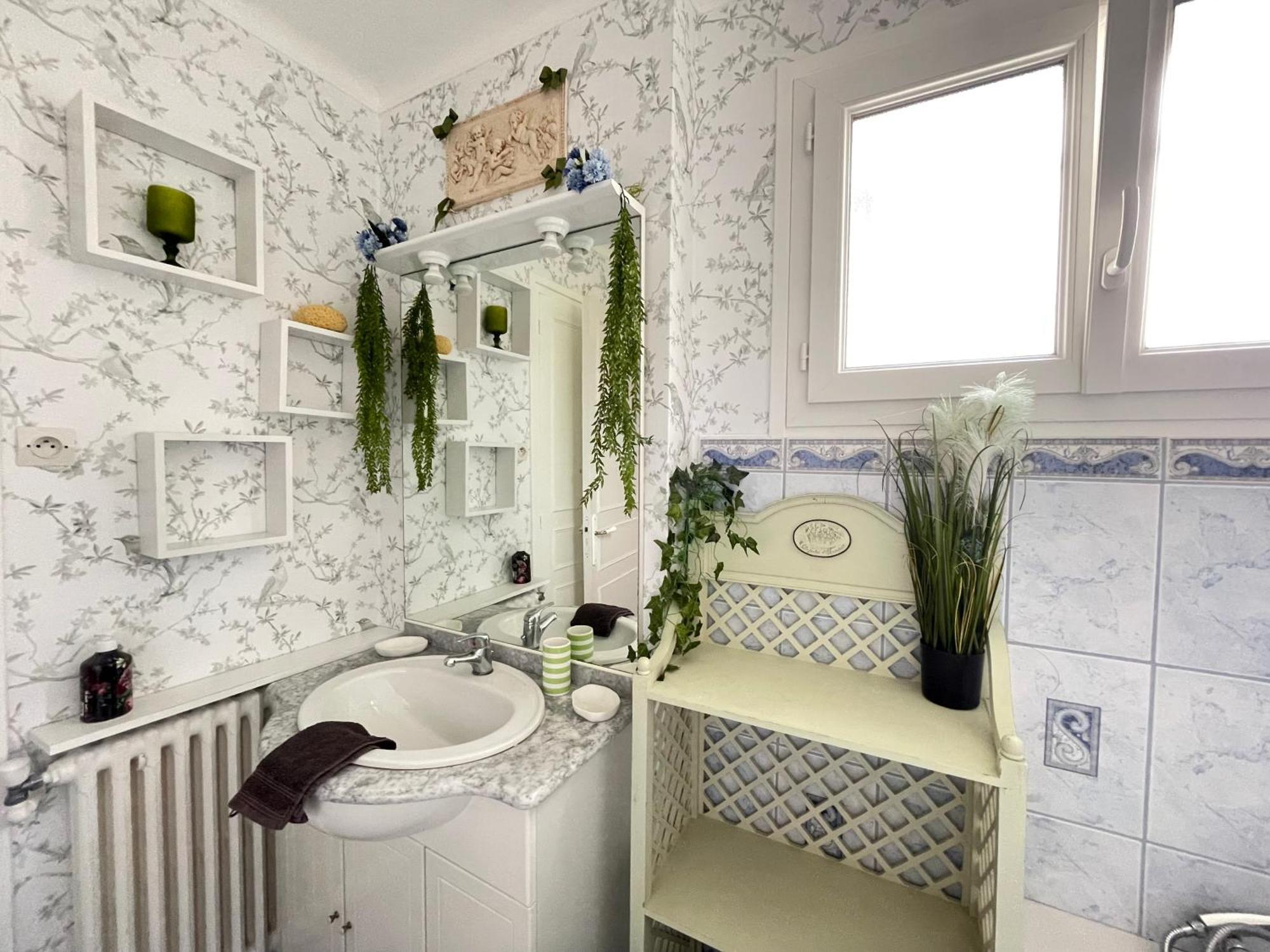 La Roseliere Maison Plain Pied Confortable Belle Decoration Jardin Magnifique 10 Mn A Pied Centre Ville Bayeux Proche Plages Du Debarquement Eksteriør billede